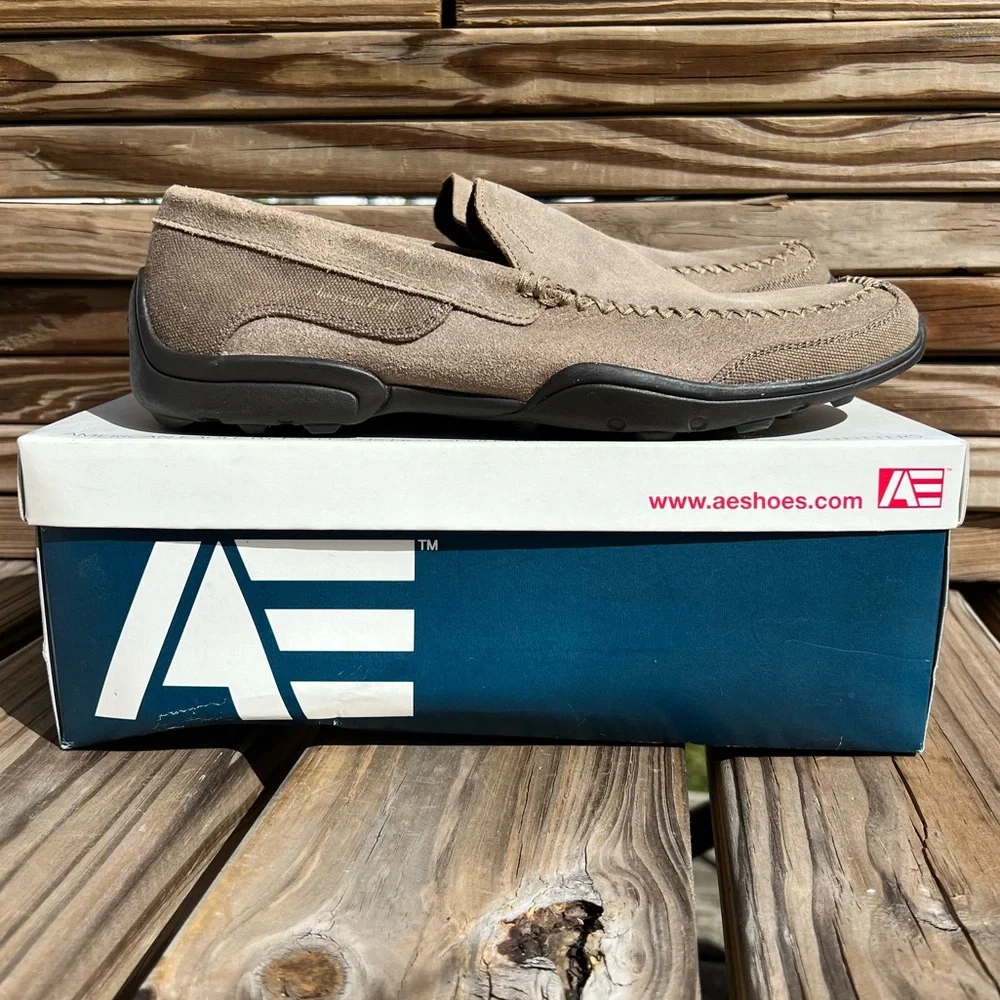 - American Eagle Sz 9.5 Tan Nubuck Leather Driving Moccasins! NEW!